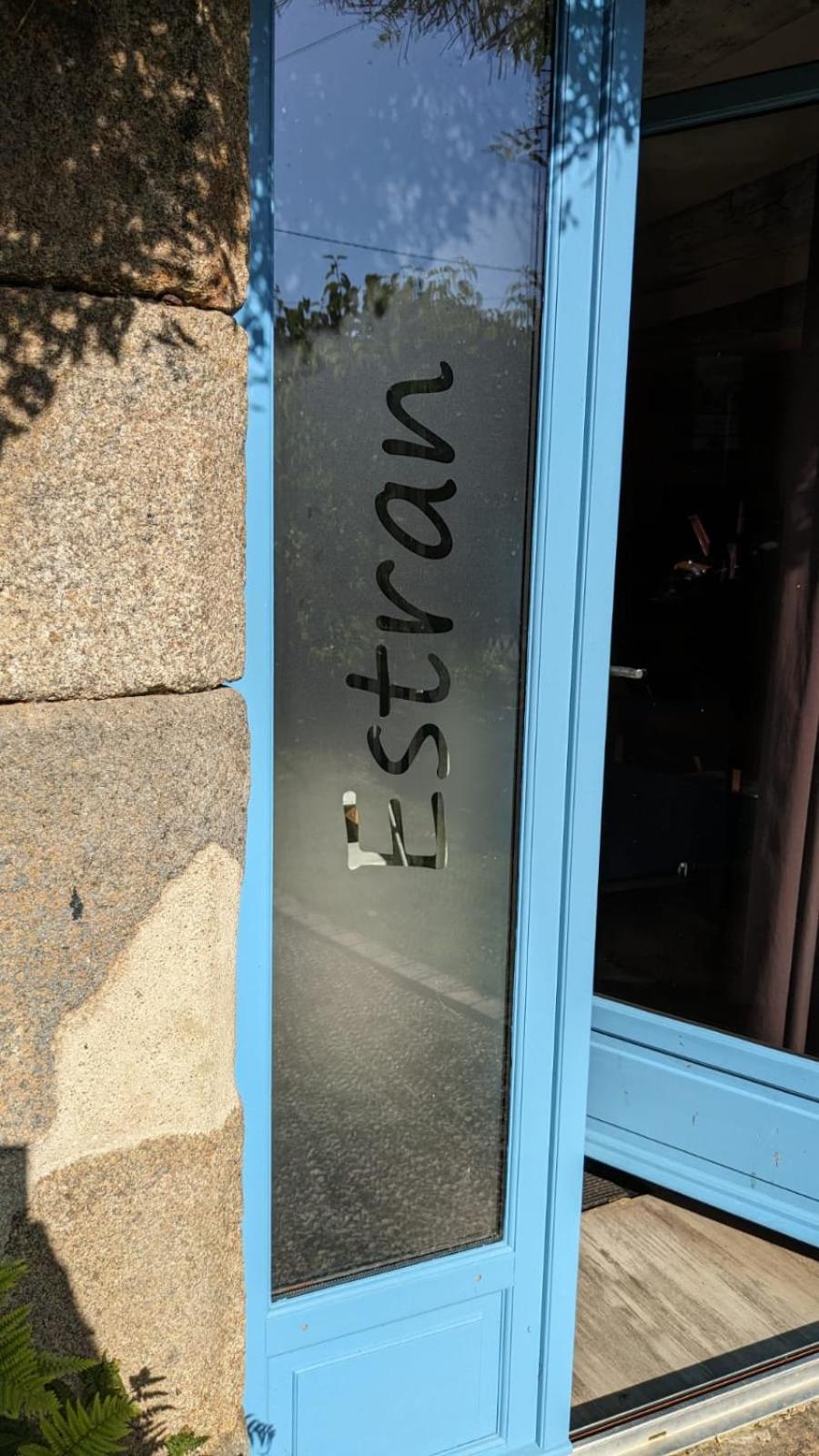 Gites De La Touche Aux Pourvoirs Combourg Exterior foto